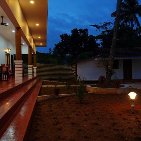 Marari Phoenix Beach Homestay Mararikulam Eksteriør bilde