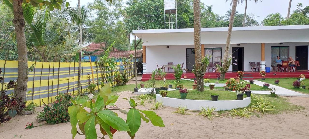 Marari Phoenix Beach Homestay Mararikulam Eksteriør bilde