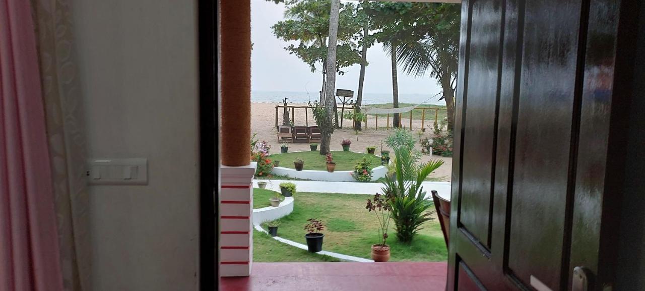 Marari Phoenix Beach Homestay Mararikulam Eksteriør bilde