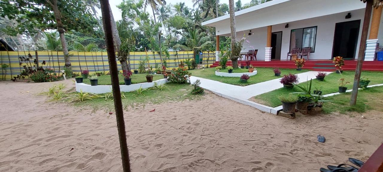 Marari Phoenix Beach Homestay Mararikulam Eksteriør bilde
