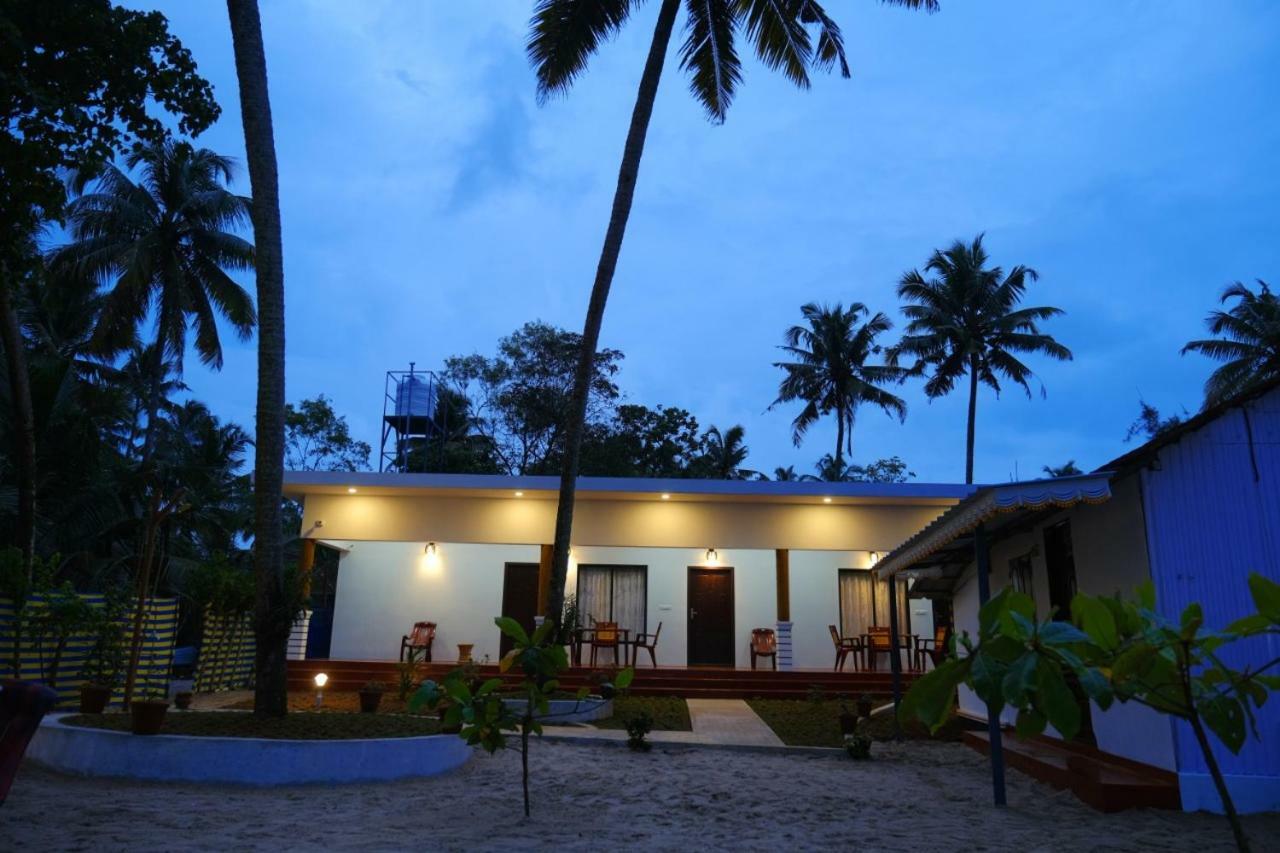 Marari Phoenix Beach Homestay Mararikulam Eksteriør bilde